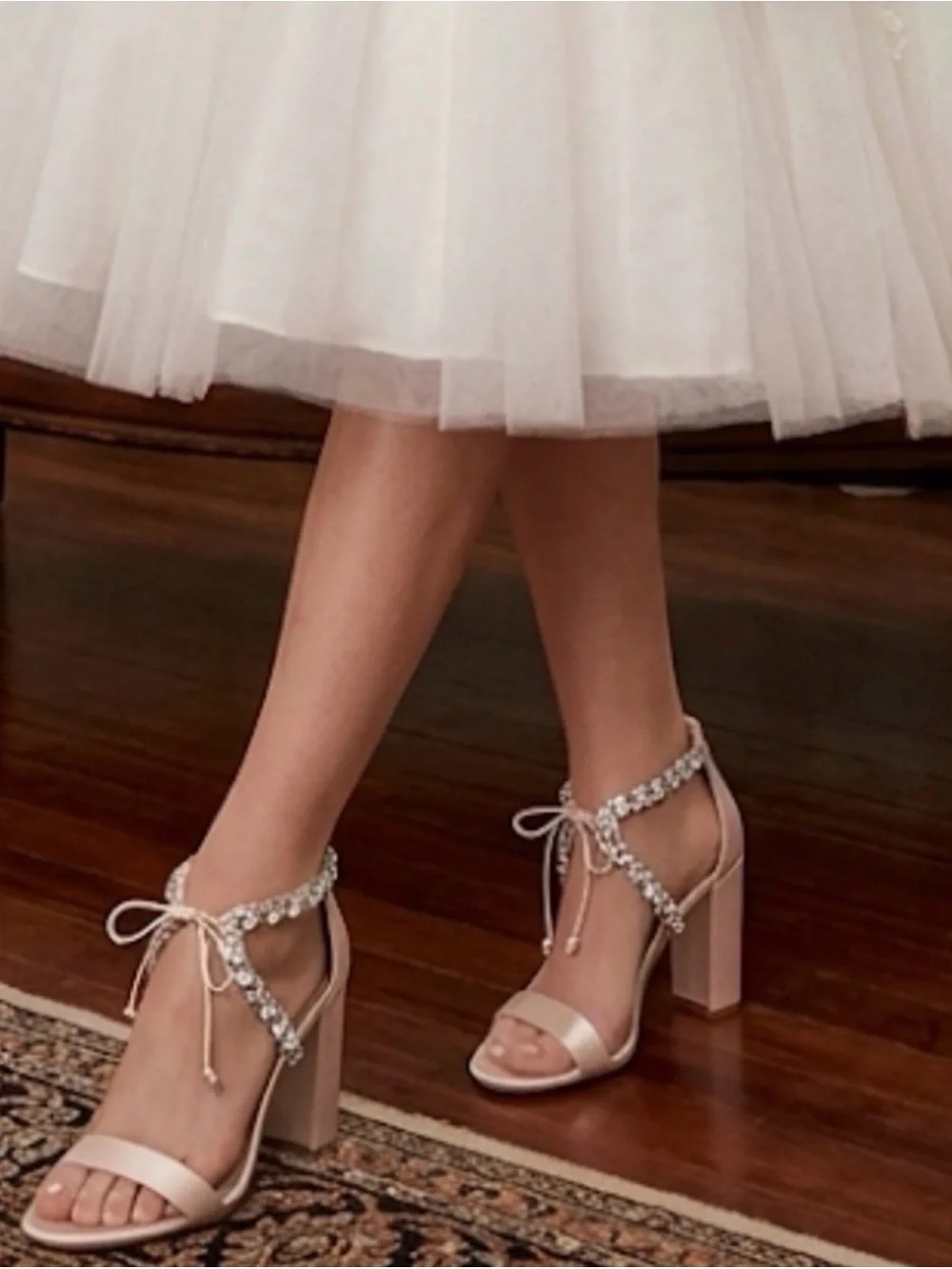Badgley Mischka Jewel Block Heel NIB 8